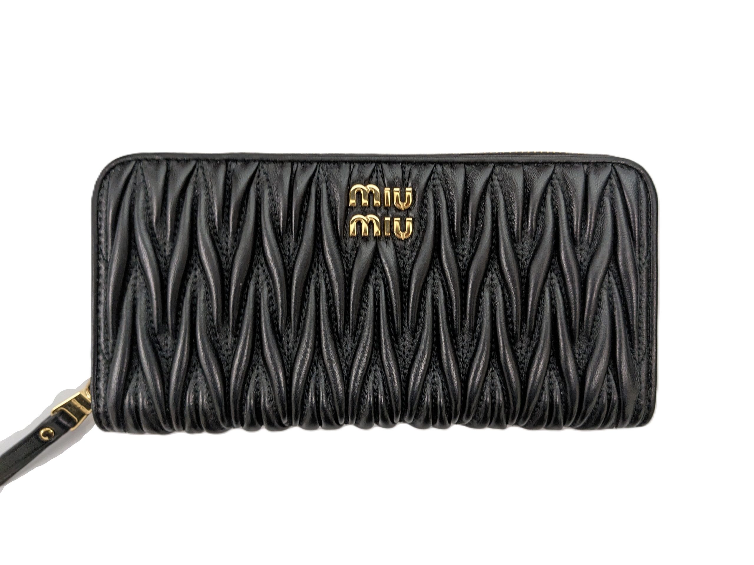 MIUMIU,ラージマトラッセナッパレザーウォレット,君津,買取